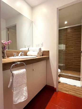 Imagen de la habitación del Hotel Usgar San Pedro Boutique. Foto 13