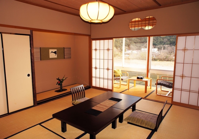 Imagen de la habitación del Hotel Ushonoie Sugiyama. Foto 6