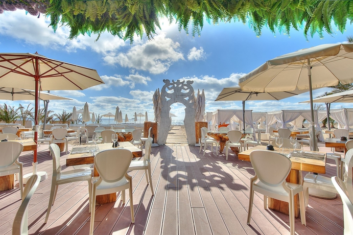 Imagen del bar/restaurante del Hotel Ushuaia Ibiza Beach - Adults Only - Entrance To Ushuaia Club Included. Foto 5