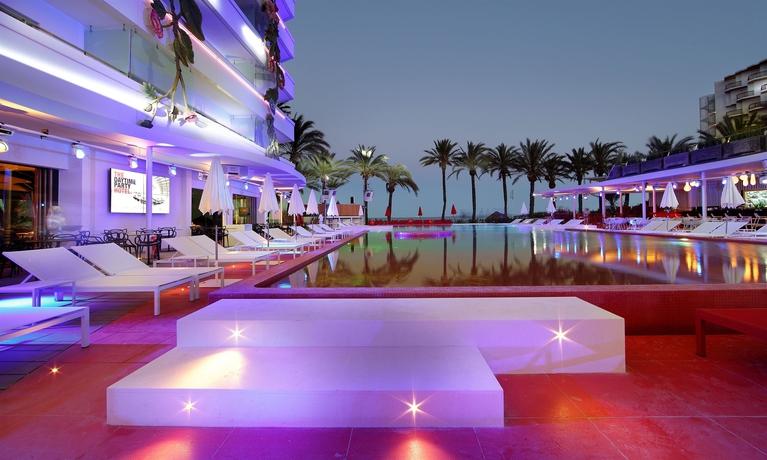 Imagen de la piscina del Hotel Ushuaia Ibiza Beach - Adults Only - Entrance To Ushuaia Club Included. Foto 14