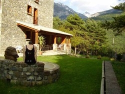 Imagen de los exteriores del Hotel Uson. Foto 12