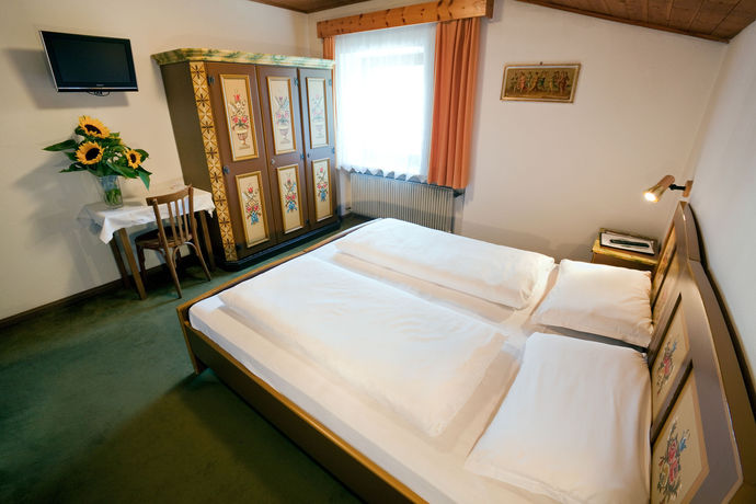 Imagen de la habitación del Hotel Ustaria Posta. Foto 13
