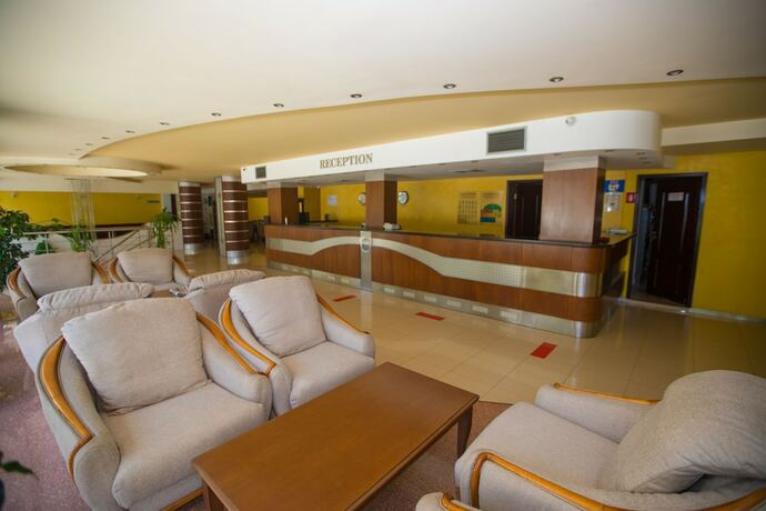 Imagen general del Hotel Ustra. Foto 4