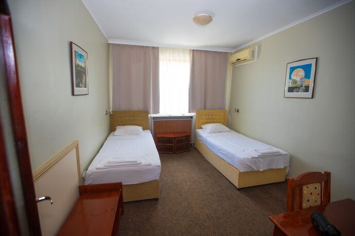 Imagen general del Hotel Ustra. Foto 6