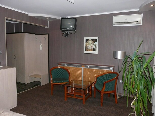 Imagen de la habitación del Hotel Ustra. Foto 17