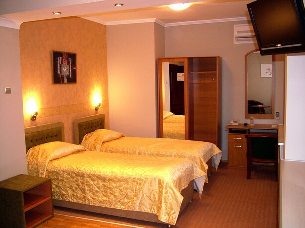 Imagen de la habitación del Hotel Ustra. Foto 18