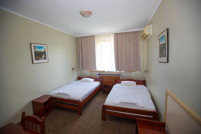 Imagen de la habitación del Hotel Ustra. Foto 27