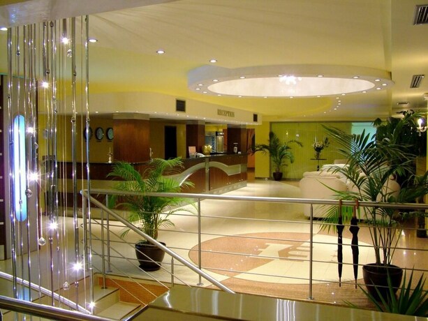 Imagen de los interiores del Hotel Ustra. Foto 38