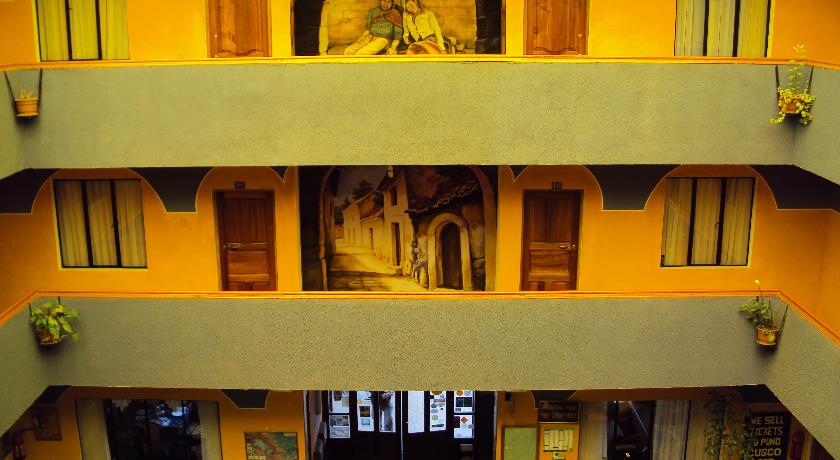 Imagen de los interiores del Hotel Utama. Foto 11