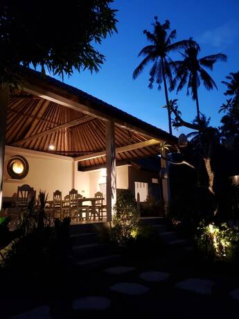 Imagen de la habitación del Hotel Utama Villas Beach Front Candidasa. Foto 17
