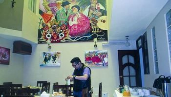 Imagen del bar/restaurante del Hotel Utasa Inn. Foto 5