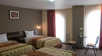 Imagen del bar/restaurante del Hotel Utasa Inn. Foto 6