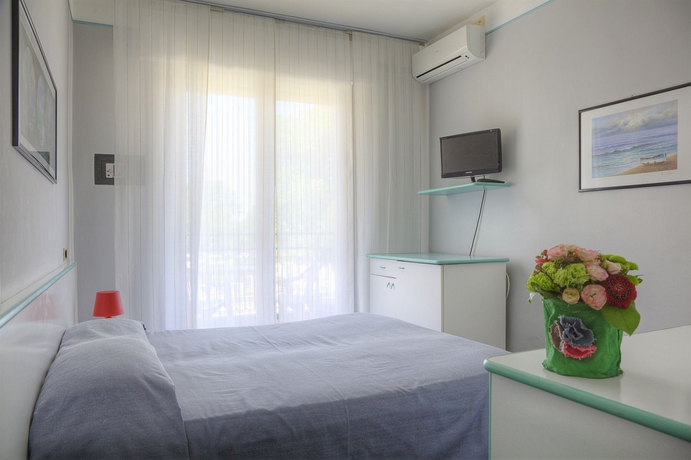 Imagen de la habitación del Hotel Ute. Foto 6