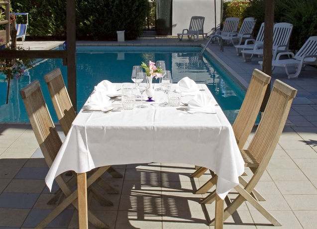 Imagen del bar/restaurante del Hotel Ute. Foto 3