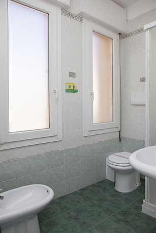 Imagen de la habitación del Hotel Ute. Foto 7