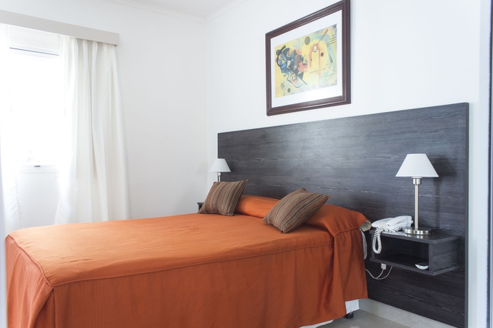 Imagen de la habitación del Hotel Uthgra De Las Luces. Foto 7