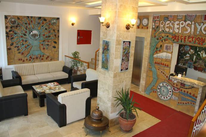 Imagen del bar/restaurante del Hotel Utkubey. Foto 2