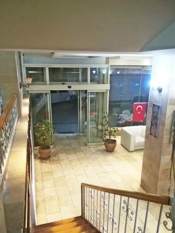 Imagen de los interiores del Hotel Utkubey. Foto 8