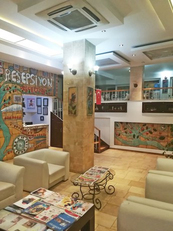 Imagen de los interiores del Hotel Utkubey. Foto 9