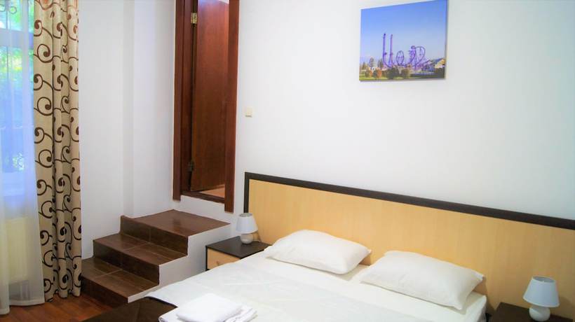 Imagen de la habitación del Hotel Utomlennye Solntsem. Foto 11