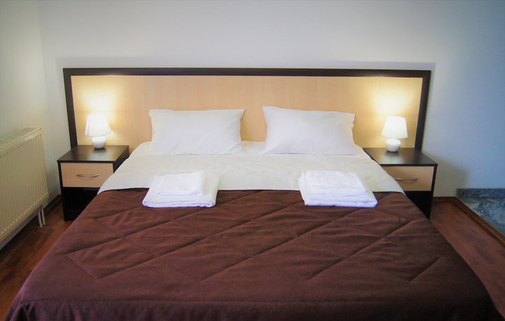 Imagen de la habitación del Hotel Utomlennye Solntsem. Foto 13