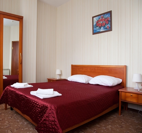 Imagen de la habitación del Hotel Utomlyonnye Solntsem. Foto 6