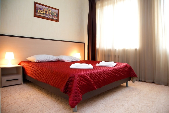 Imagen de la habitación del Hotel Utomlyonnye Solntsem. Foto 9