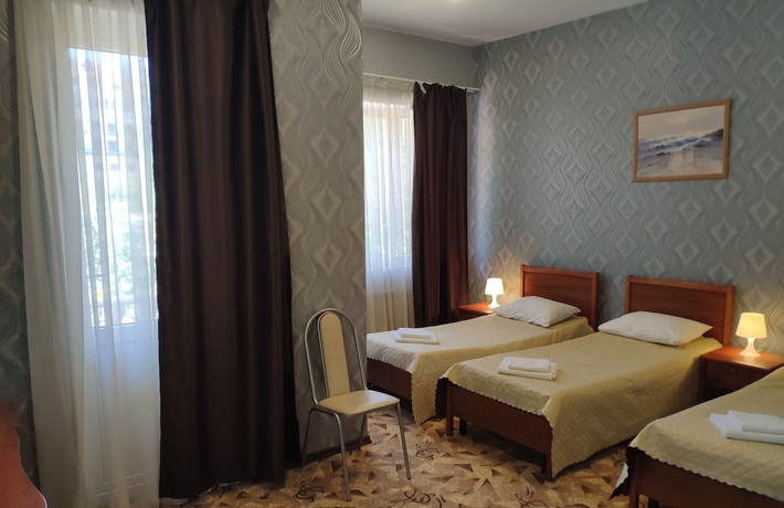 Imagen de la habitación del Hotel Utomlyonnye Solntsem. Foto 15