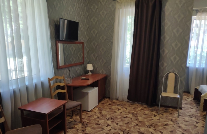 Imagen de la habitación del Hotel Utomlyonnye Solntsem. Foto 17