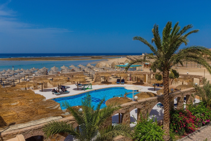 Imagen de la piscina del Hotel Utopia Beach Club, Quseir. Foto 15