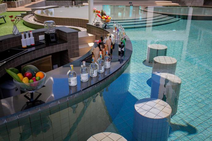 Imagen del bar/restaurante del Hotel Utopia Naiharn. Foto 6