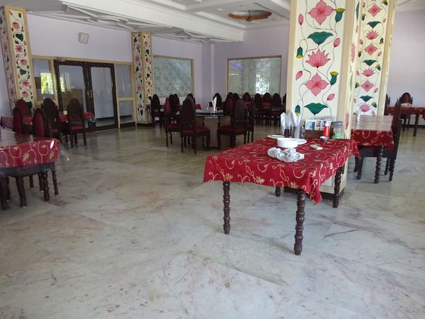 Imagen del bar/restaurante del Hotel Utsav, Nathdwara. Foto 2