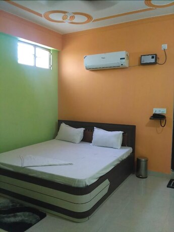 Imagen del bar/restaurante del Hotel Utsav Residency. Foto 19
