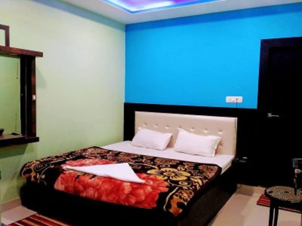 Imagen de la habitación del Hotel Utsav Residency. Foto 27