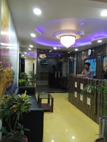 Imagen de los interiores del Hotel Utsav Residency. Foto 33