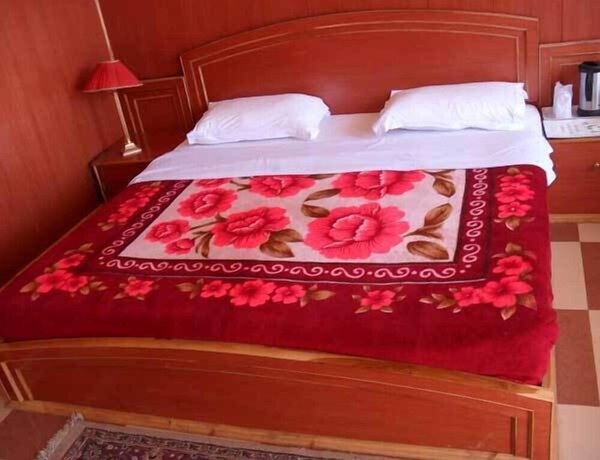 Imagen de los interiores del Hotel Uttarakhand. Foto 7
