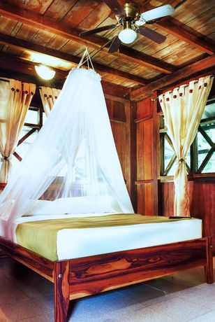 Imagen de la habitación del Hotel Utuane. Foto 7