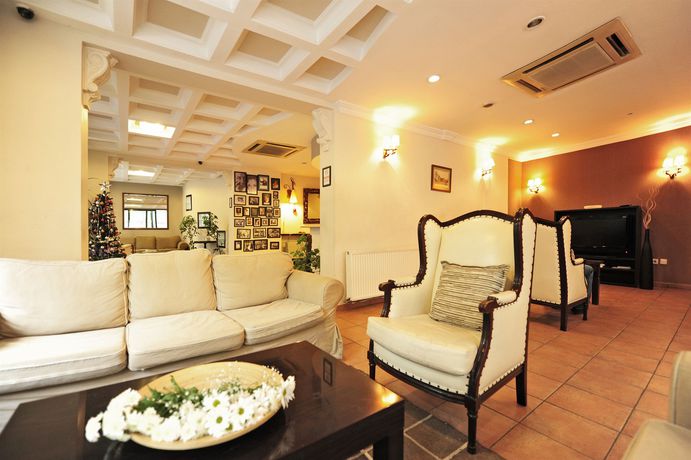 Imagen de la habitación del Hotel &Uuml;st&uuml;n Otel Alsancak. Foto 9