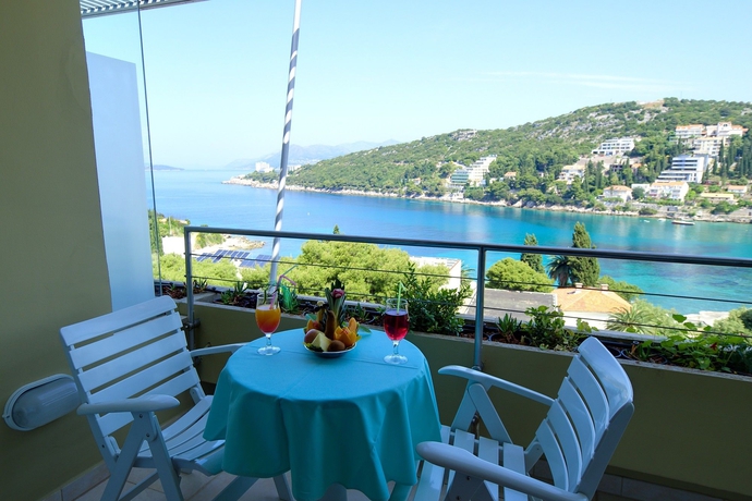 Imagen de la habitación del Hotel Uvala. Foto 3