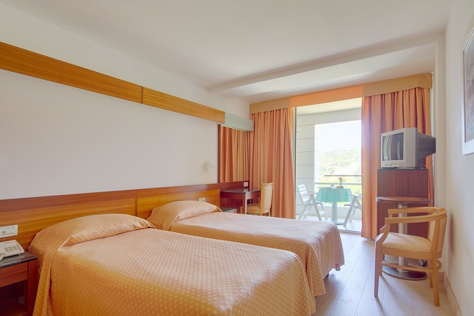 Imagen de la habitación del Hotel Uvala. Foto 5