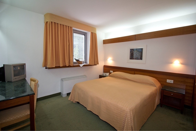 Imagen de la habitación del Hotel Uvala. Foto 6