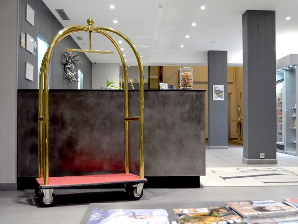 Imagen de los interiores del Hotel Uve Alcobendas. Foto 12