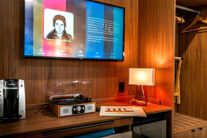 Imagen de la habitación del Hotel Uville Montreal. Foto 6