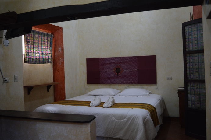 Imagen de la habitación del Hotel Uxlabil Antigua Galer&iacute;a. Foto 3