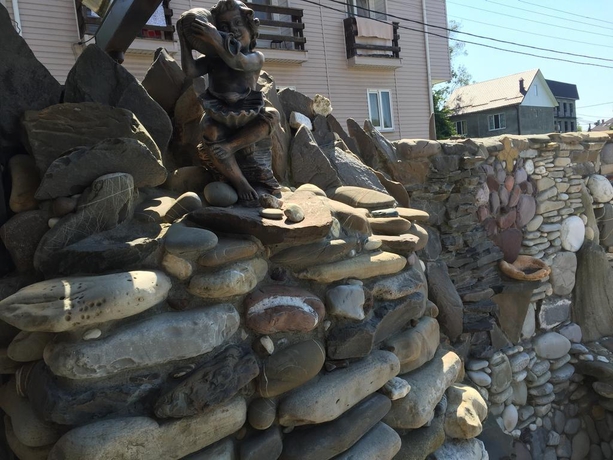 Imagen general del Hotel Uyutniy Prichal. Foto 14