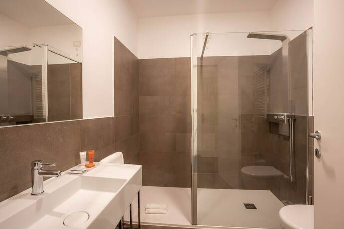 Imagen general del Hotel V, ANCONA. Foto 3
