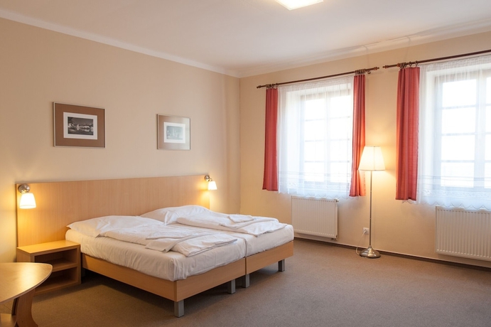 Imagen de la habitación del Hotel V Centru. Foto 6