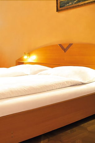 Imagen de la habitación del Hotel V Centru. Foto 11