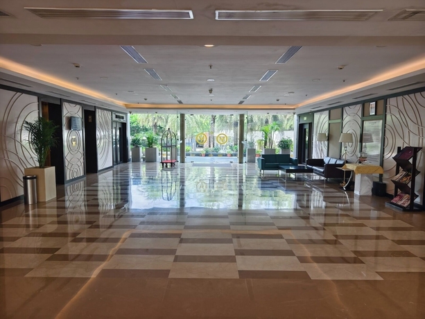 Imagen de los interiores del Hotel V Club Sohna Road. Foto 13