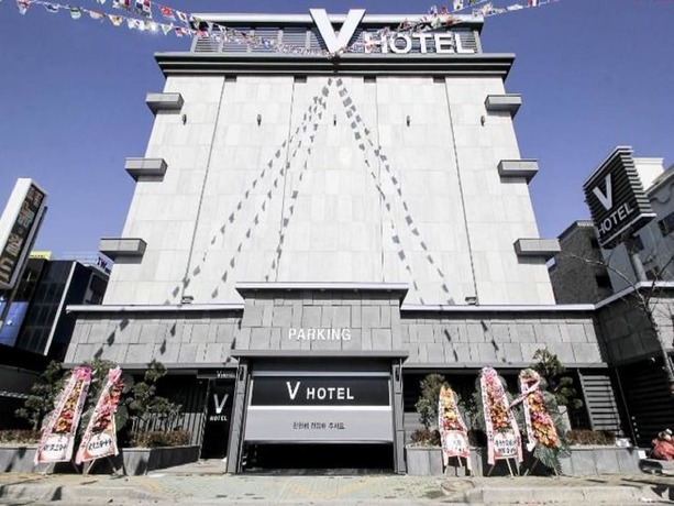 Imagen general del Hotel V. Foto 1
